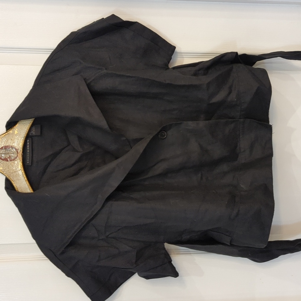 Grace Elements Black Short-Sleeve Cropped Button Front Blouse